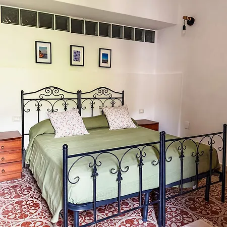 Casa Petra Alojamento de Acomodação e Pequeno-almoço Itri